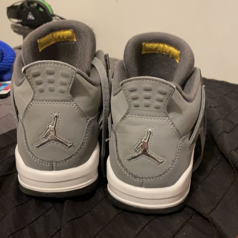 Jordan 4 cool grey size 5.5 youth - Picture 3 of 3